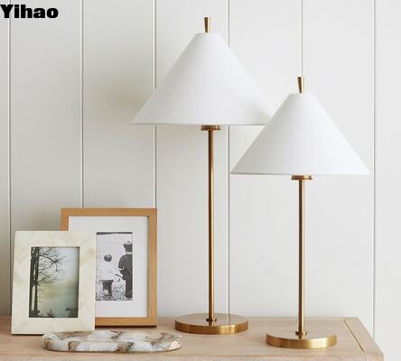 kaufen Moderne Messing-Tischlampe mit Leinenschatten für Wohnzimmer und Schlafzimmer on-line-Fertigung
