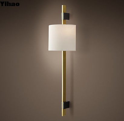 Moderne Wandlampen aus Messing für Wohnzimmer