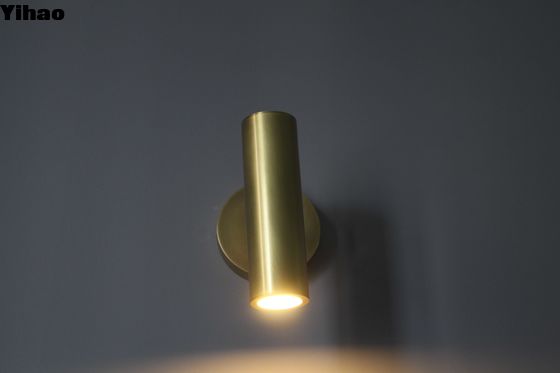 Antike Messingwandlampen für Hotelzimmer