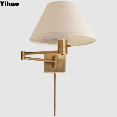 Yihao Classic LED Swing Arm Kupferkarosserie Wandlampe mit 2700K warmem Weißlicht und 30000 Stunden Lebensdauer für Wohnzimmer